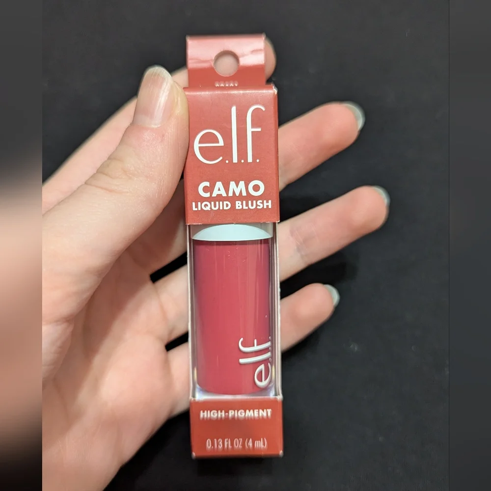 e.l.f. Camo Liquid Blush Color: Berry Well
